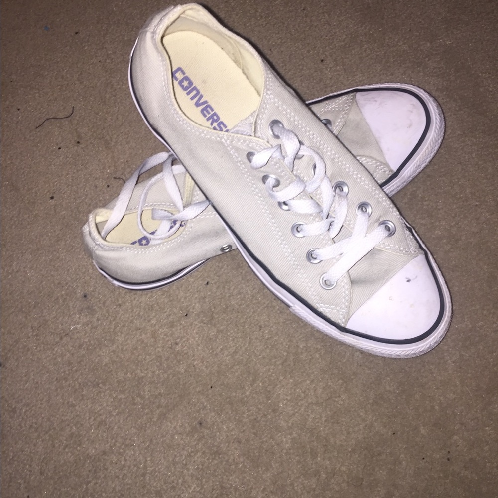 Toupee converses